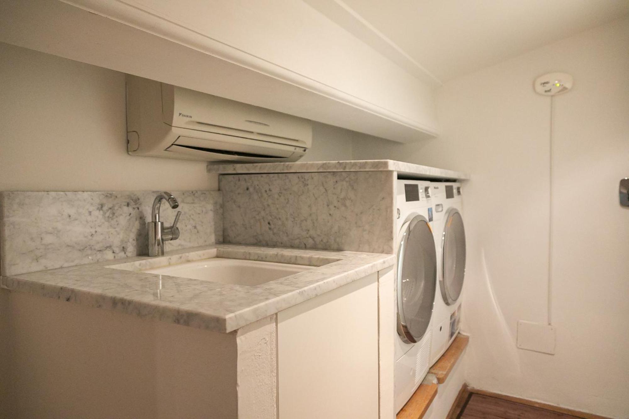 Borgo Tegolaio Terrace Apartment ฟลอเรนซ์ ภายนอก รูปภาพ